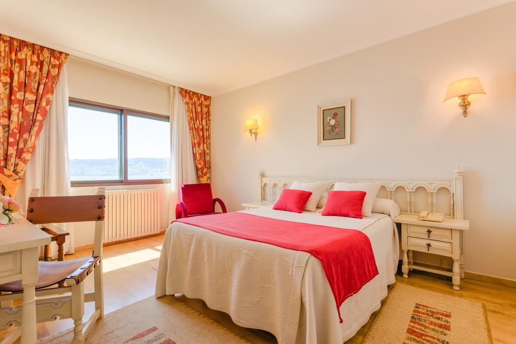 Hotel Stellamaris Комбарро Номер фото